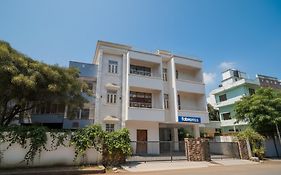 Fabhotel Buddha Residency